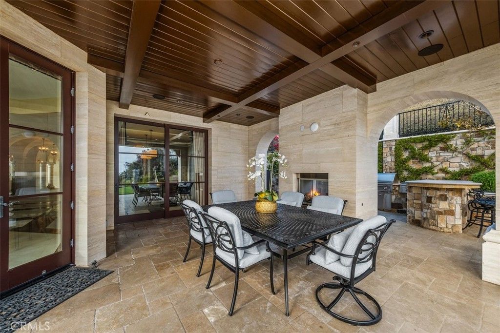 Exterior, Fireplace