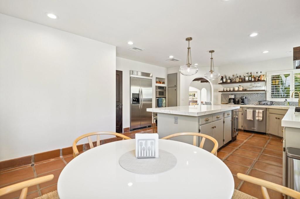 Dining room, Interior, Kitchen, Pendant Lights, Recessed Lighting, Stainless Steel Appliances