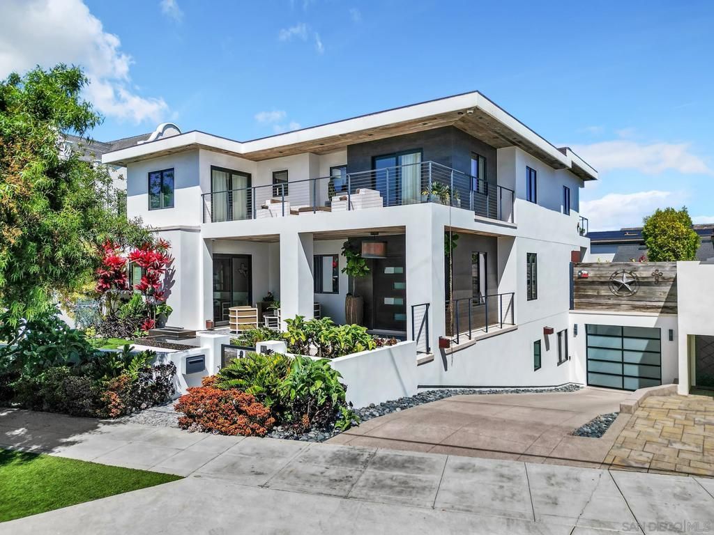 Attached, Exterior, Facade, Modern
