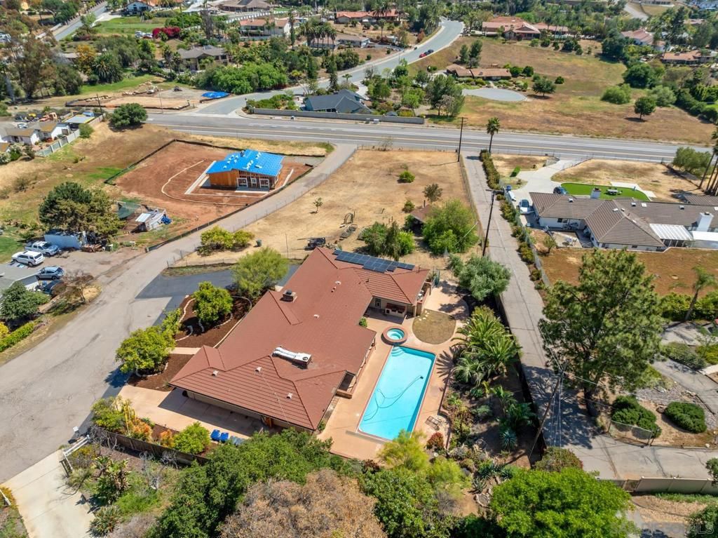 Exterior, Drone