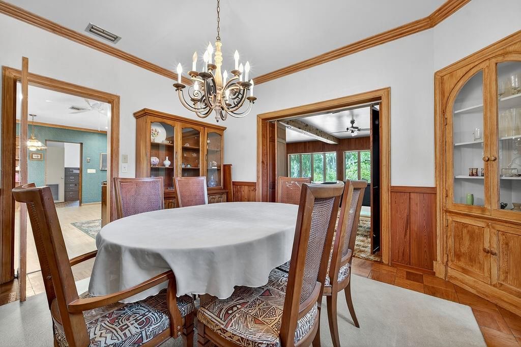 Chandelier, Dining room, Interior
