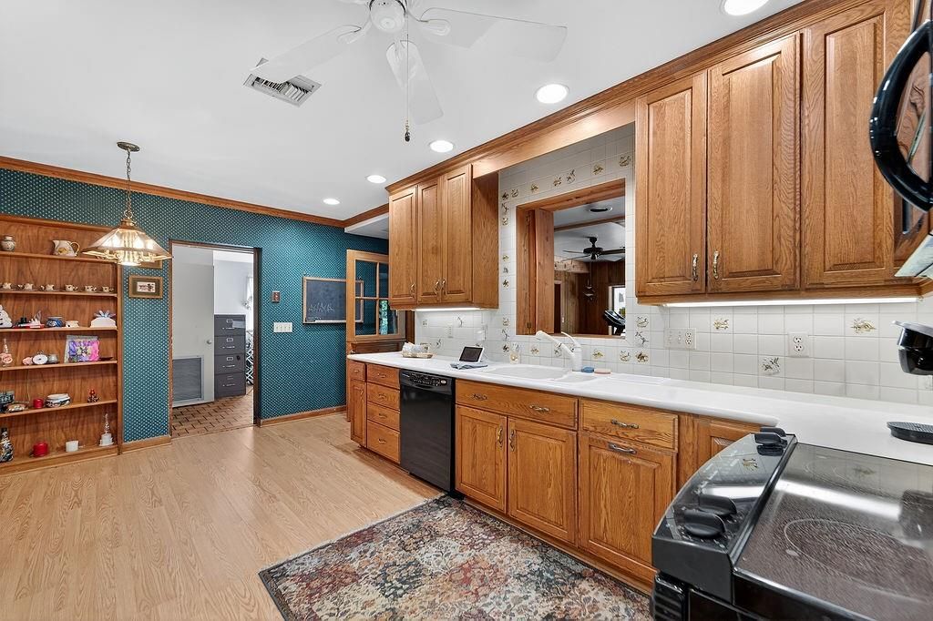 Interior, Kitchen, Pendant Lights, Recessed Lighting, Wood Texture Flooring