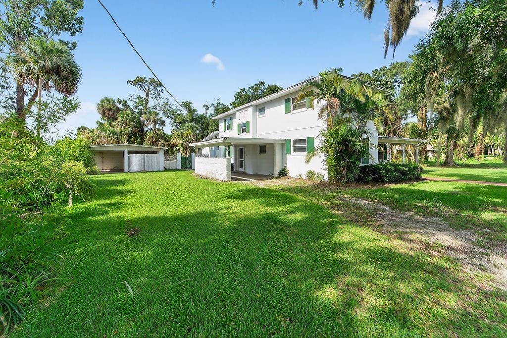 Backyard, Exterior