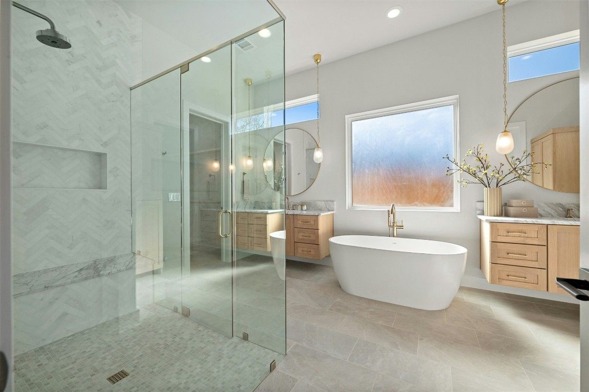 Bathroom, Free Standing Baths, Glass Shower, Interior, Pendant Lights, Recessed Lighting