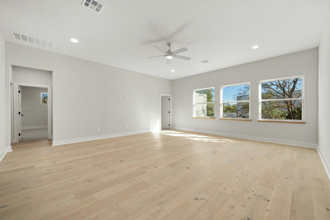 Empty room, Interior, Recessed Lighting, Wood Texture Flooring