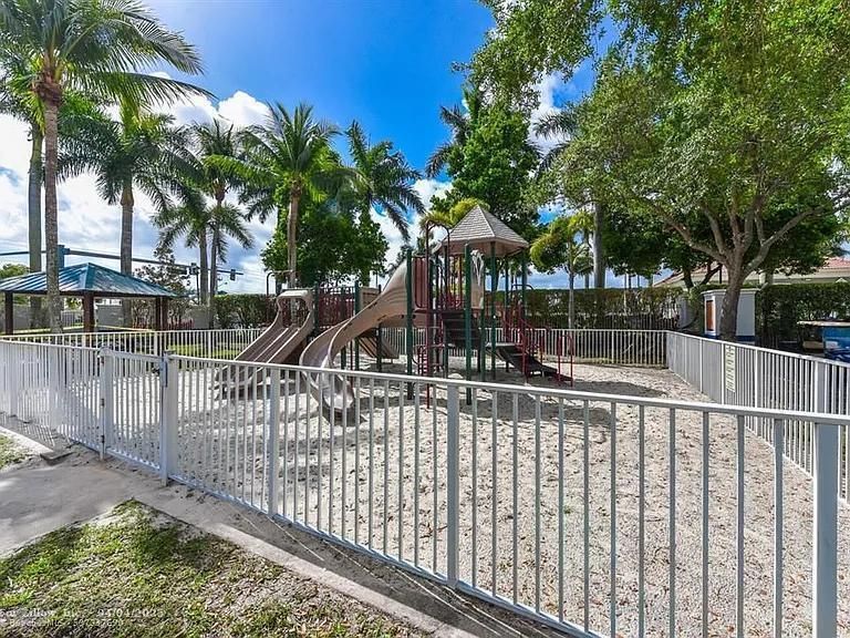 Exterior, Playground