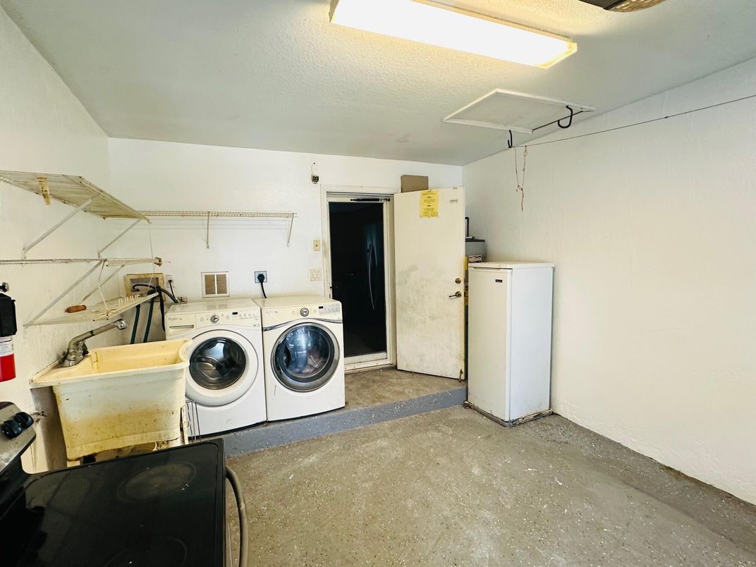 Interior, Washer