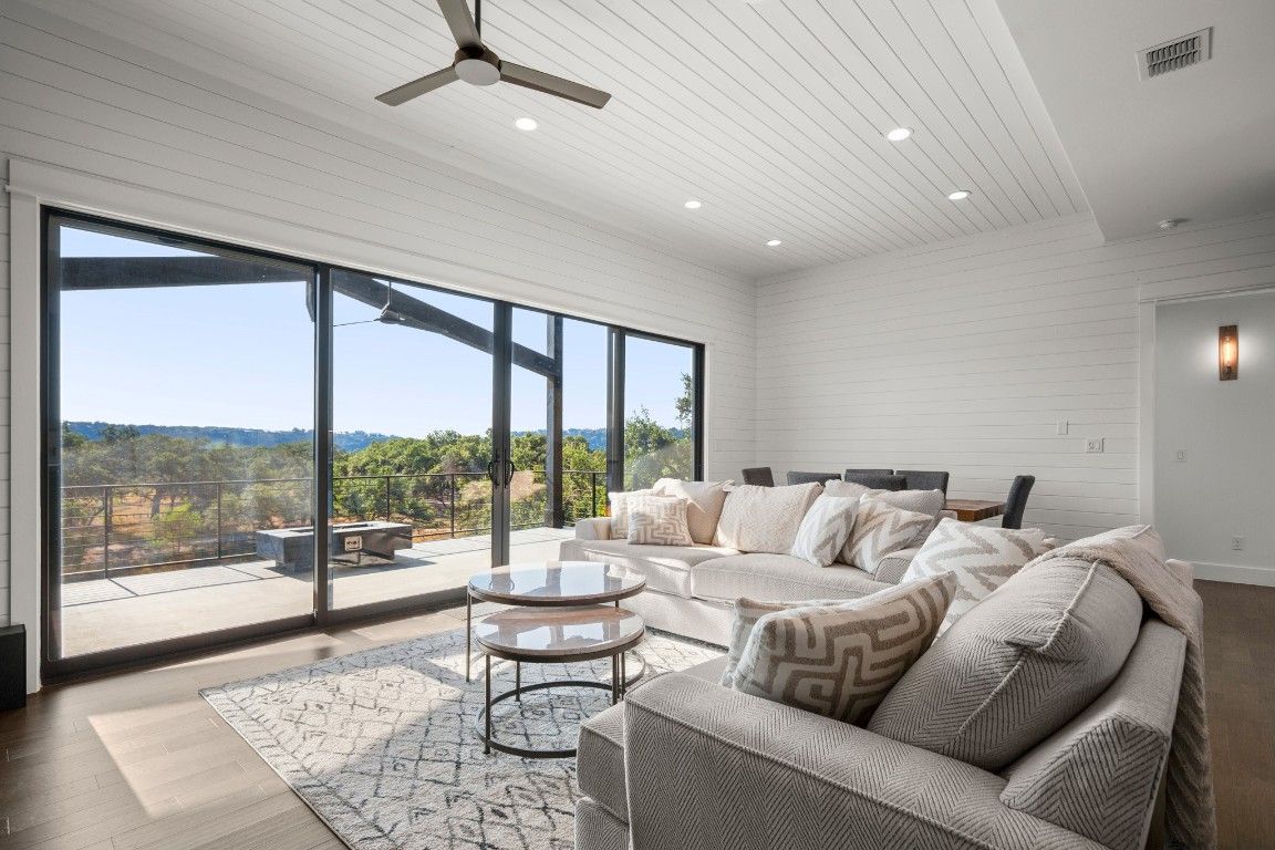 Interior, Living room, Recessed Lighting, Wood Texture Flooring