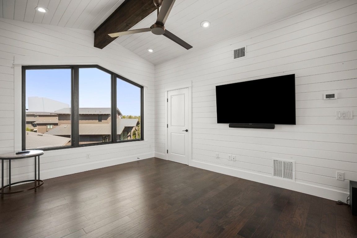 Empty room, Interior, Recessed Lighting, Wooden Beams, Wood Texture Flooring