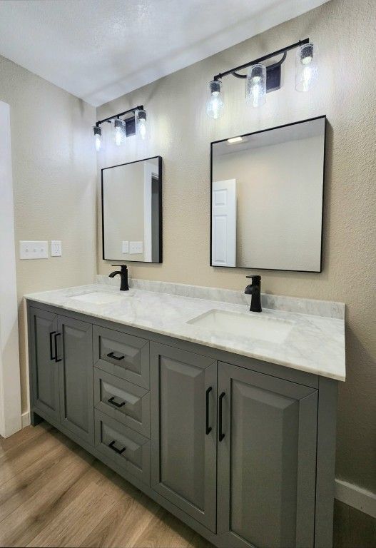 Bathroom, Dual Sink Vanities, Interior, Wood Texture Flooring
