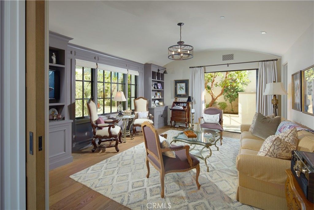 Home Office, Interior, Living room, Pendant Lights, Recessed Lighting, Wood Texture Flooring
