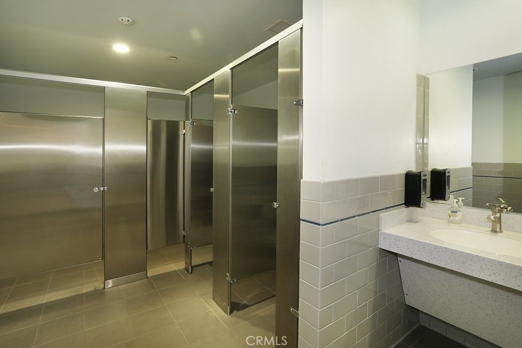 Bathroom, Elevator, Interior, Recessed Lighting