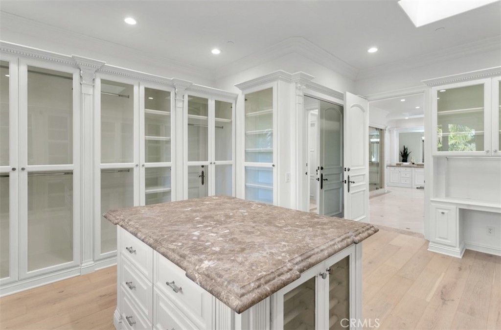 Interior, Recessed Lighting, Walk-in Closets, Wood Texture Flooring