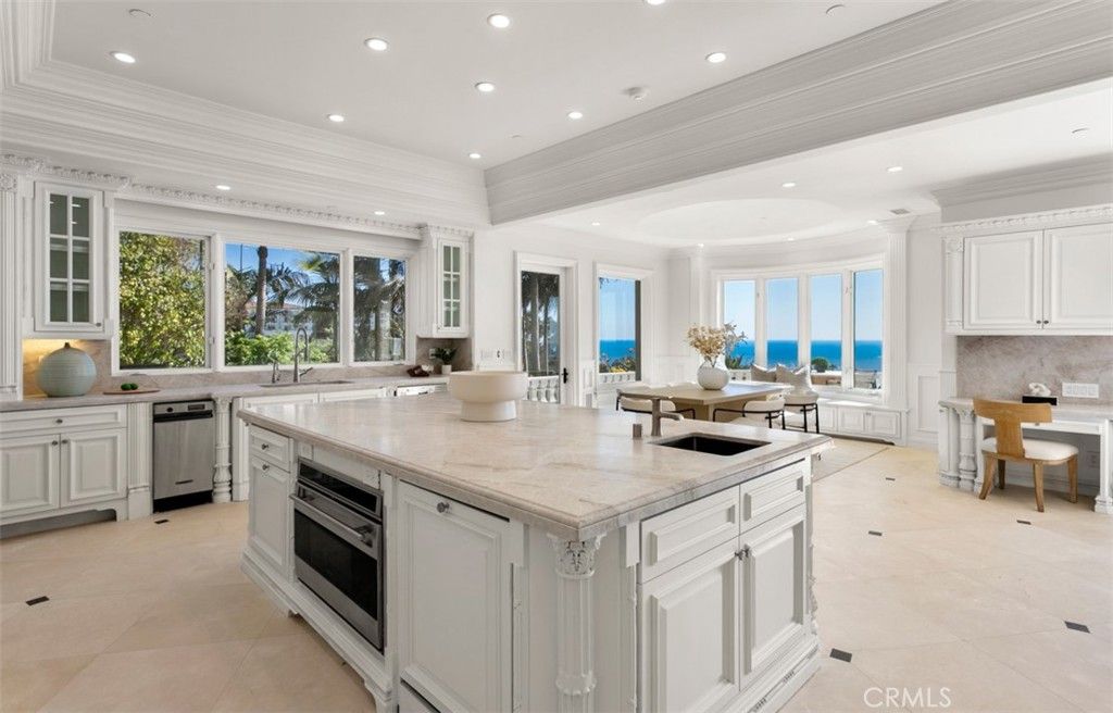 Dining room, Interior, Kitchen, Recessed Lighting, Stainless Steel Appliances, Water