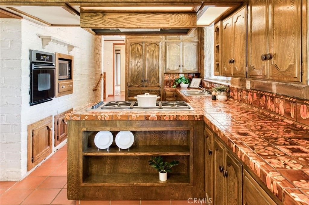 Interior, Kitchen, Stone Walls, Tile Countertops