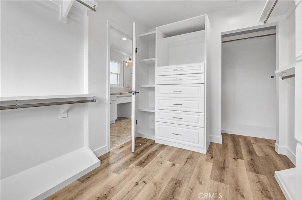 Interior, Recessed Lighting, Walk-in Closets, Wood Texture Flooring