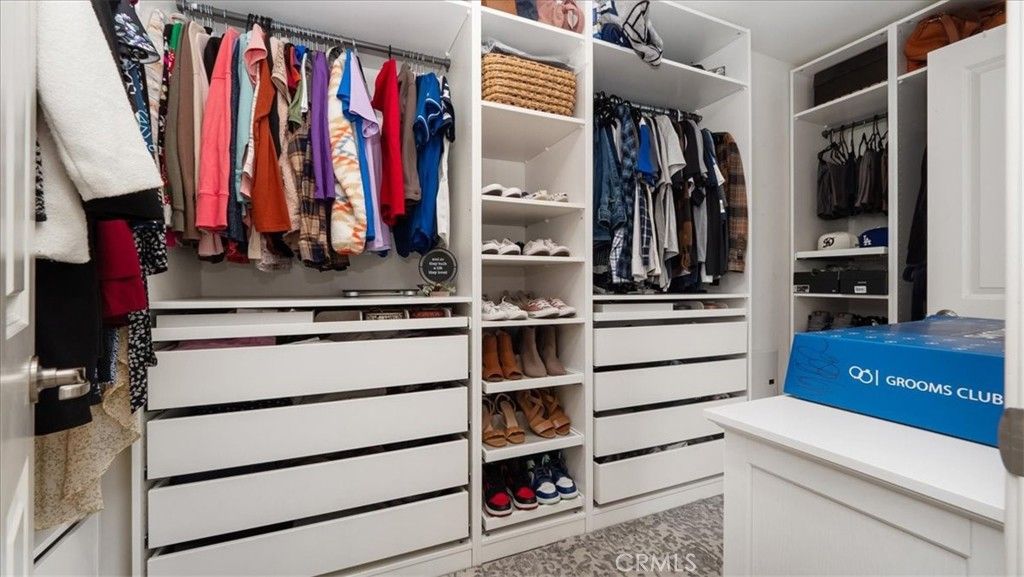 Interior, Walk-in Closets