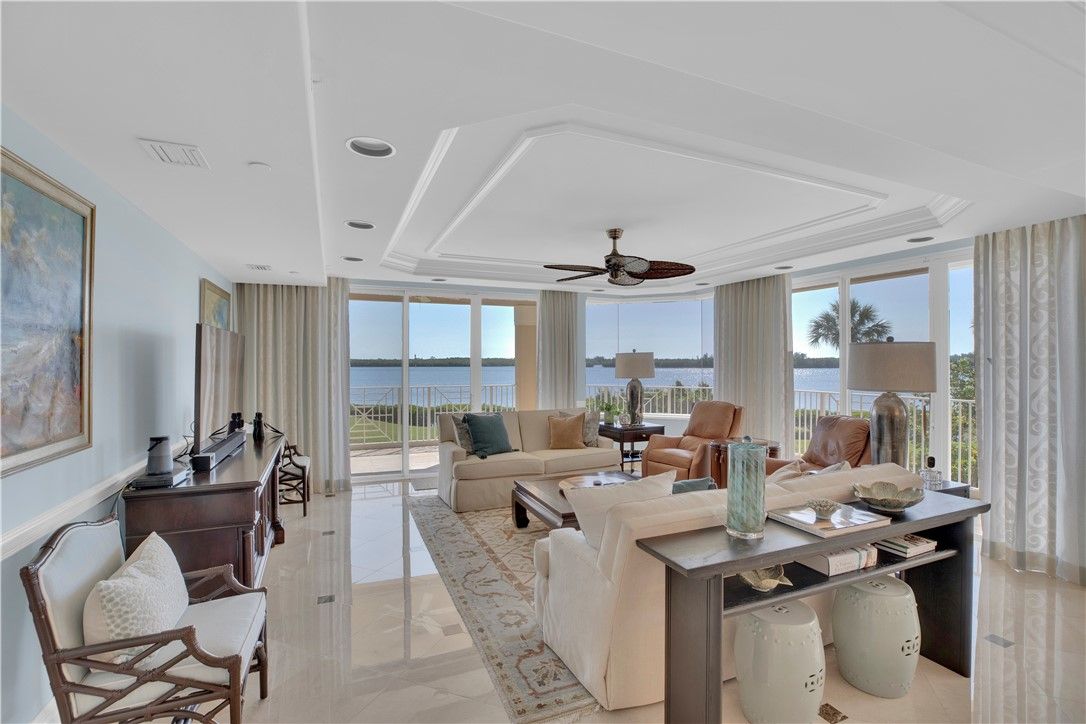 Interior, Living room, Recessed Lighting, Water