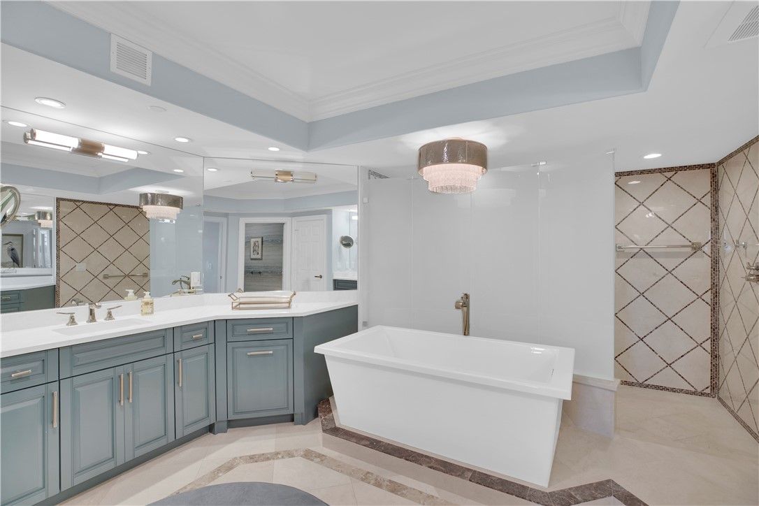 Bathroom, Dual Sink Vanities, Free Standing Baths, Interior, Recessed Lighting