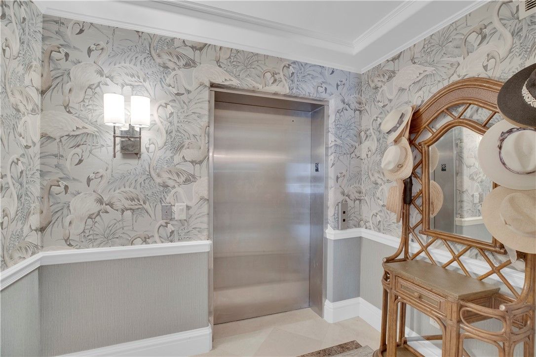Elevator, Interior