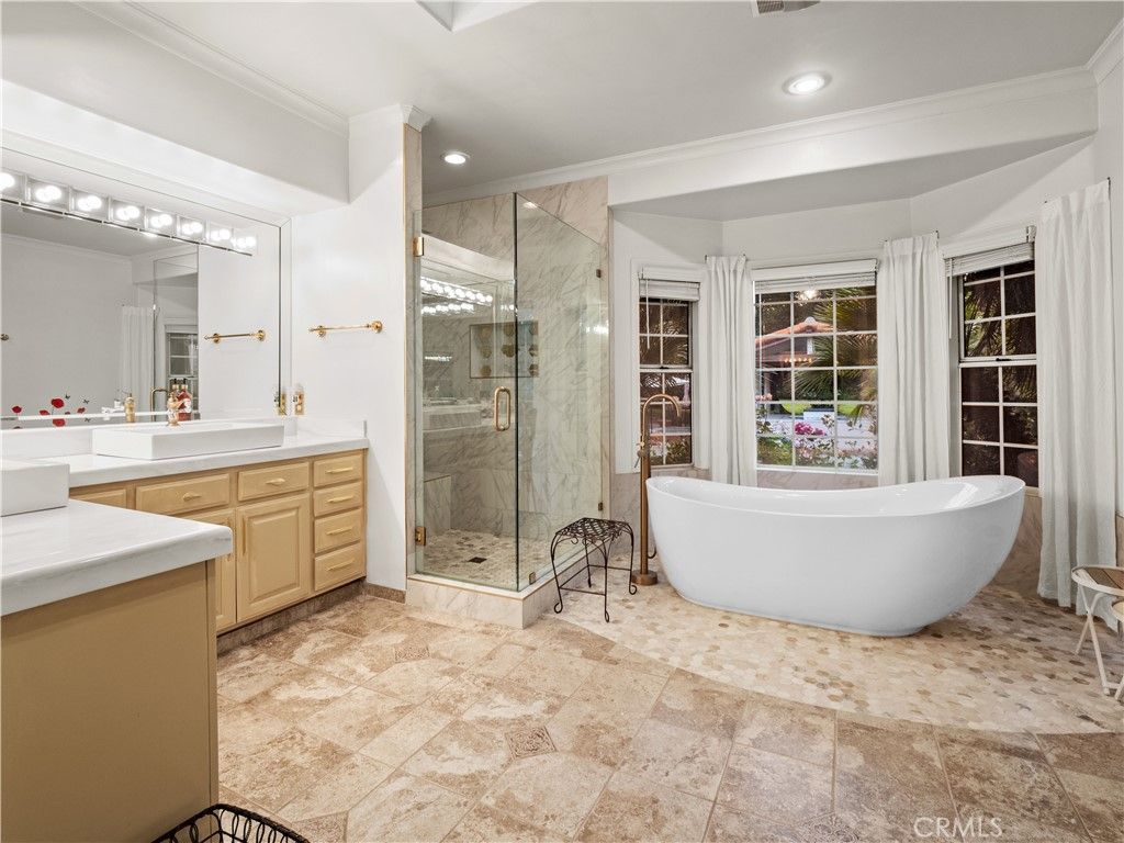Bathroom, Free Standing Baths, Glass Shower, Interior, Recessed Lighting