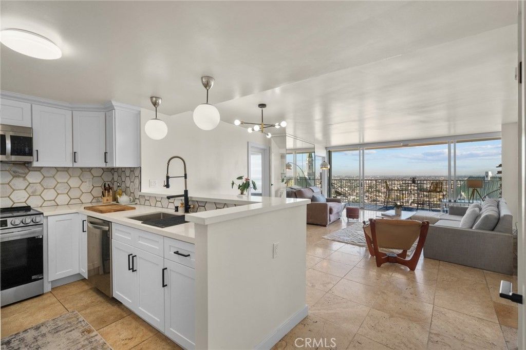 Interior, Kitchen, Living room, Pendant Lights, Stainless Steel Appliances