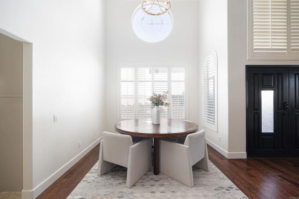 Dining room, Interior, Wood Texture Flooring