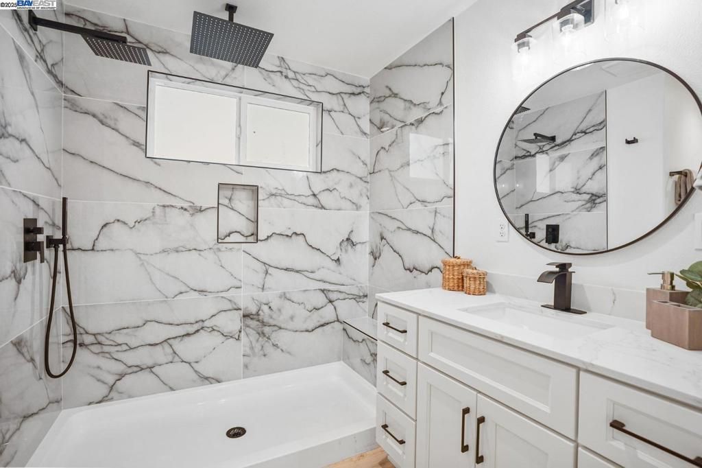 Bathroom, Interior, Marble Walls