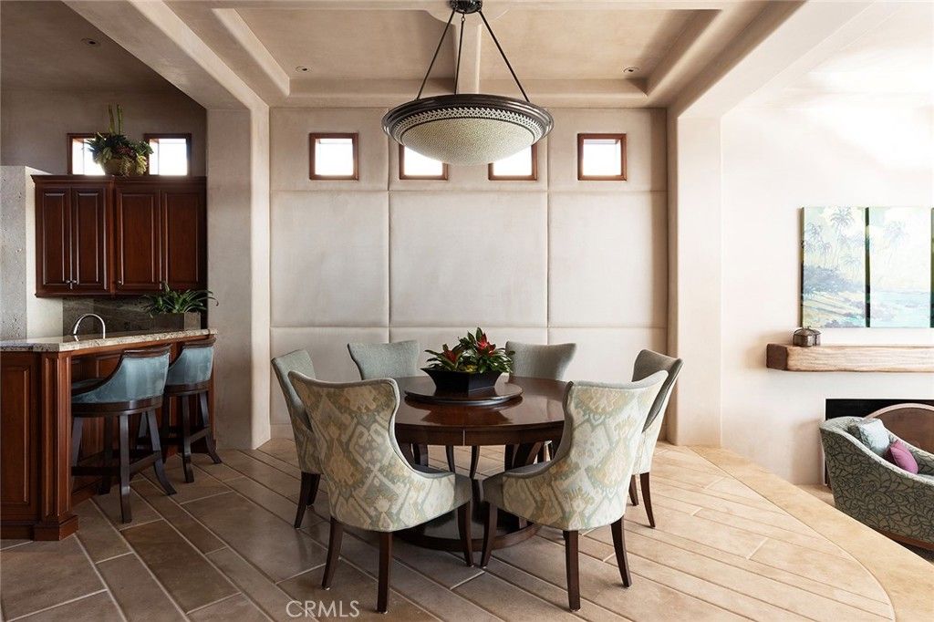 Dining room, Interior, Pendant Lights, Recessed Lighting