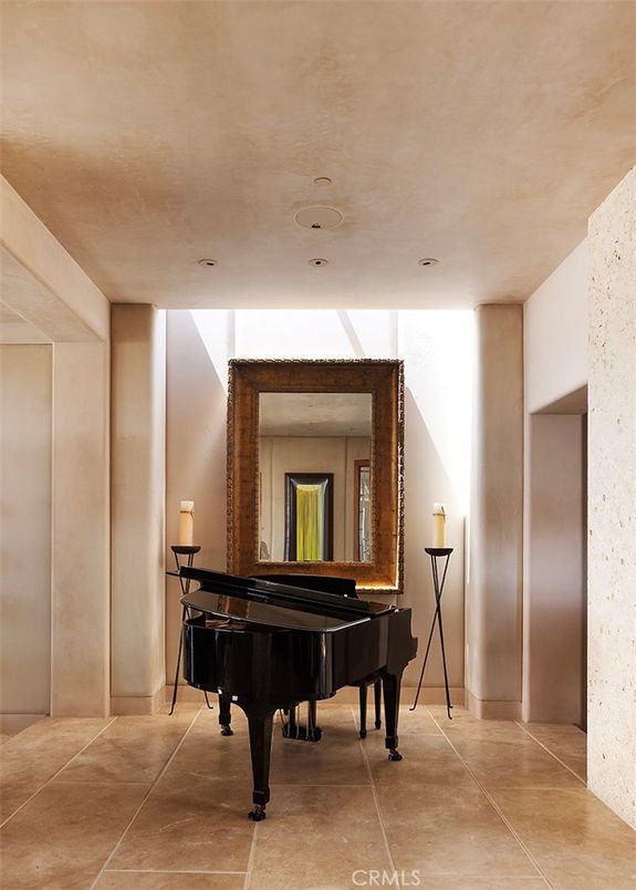 Interior, Piano, Recessed Lighting