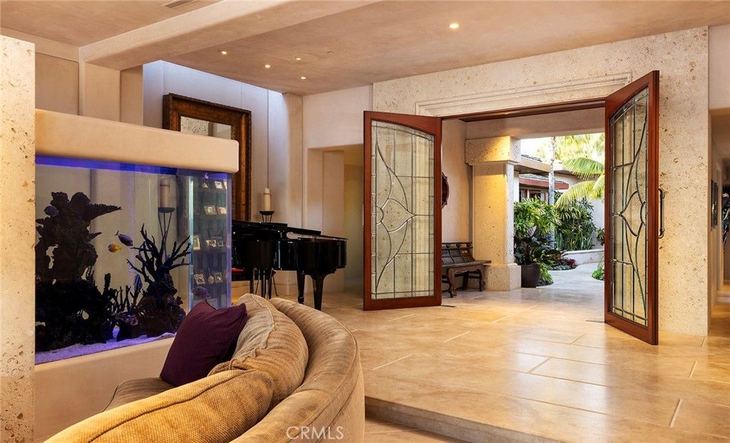 Interior, Piano, Recessed Lighting