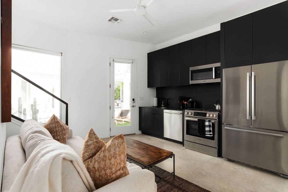 Interior, Kitchen, Living room, Stainless Steel Appliances