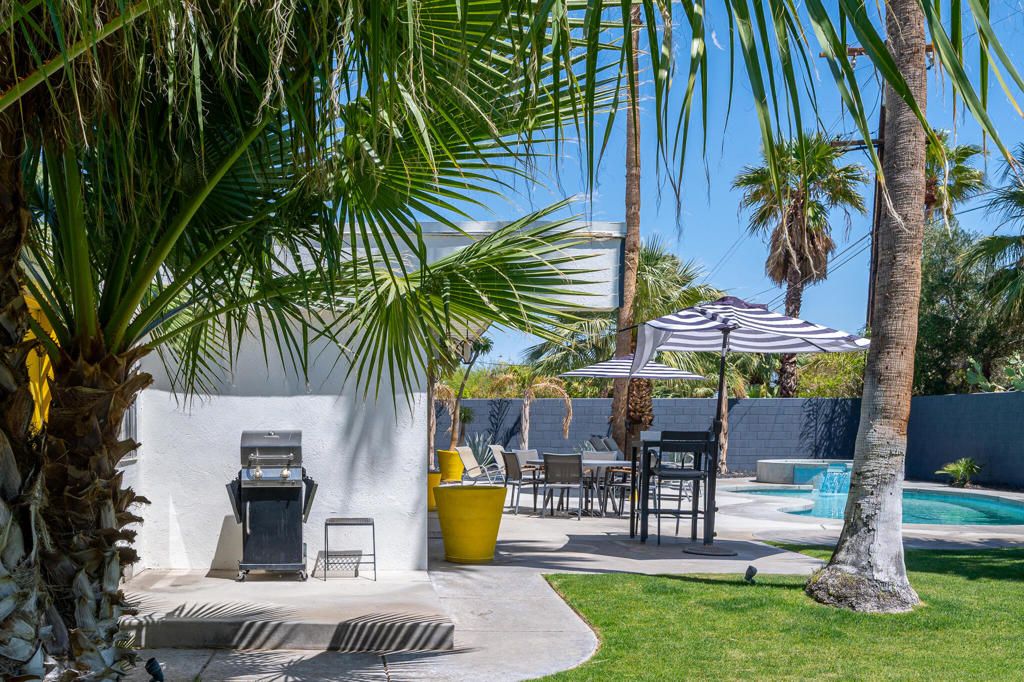 Backyard, Exterior, Pool