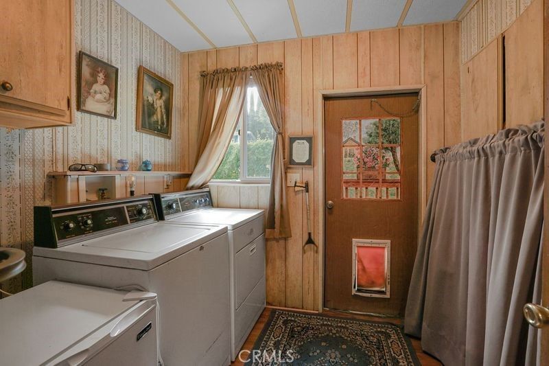 Interior, Washer, Wooden Walls