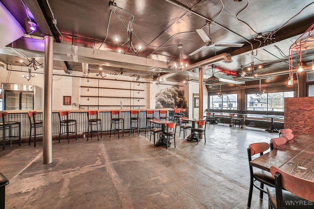 Dining room, Interior