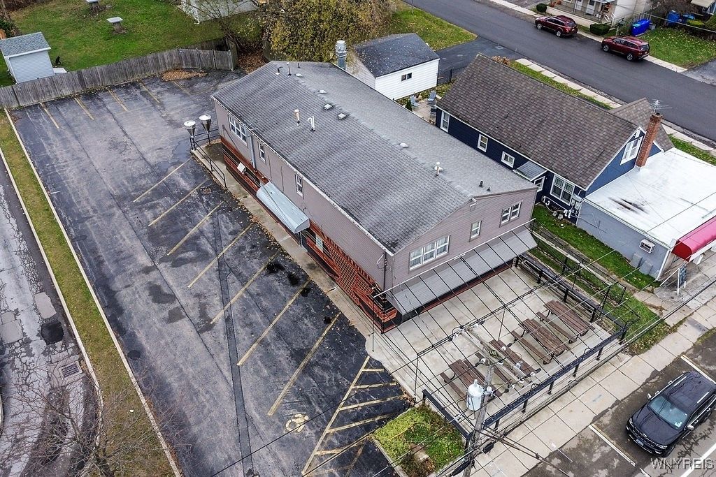 Exterior, Drone