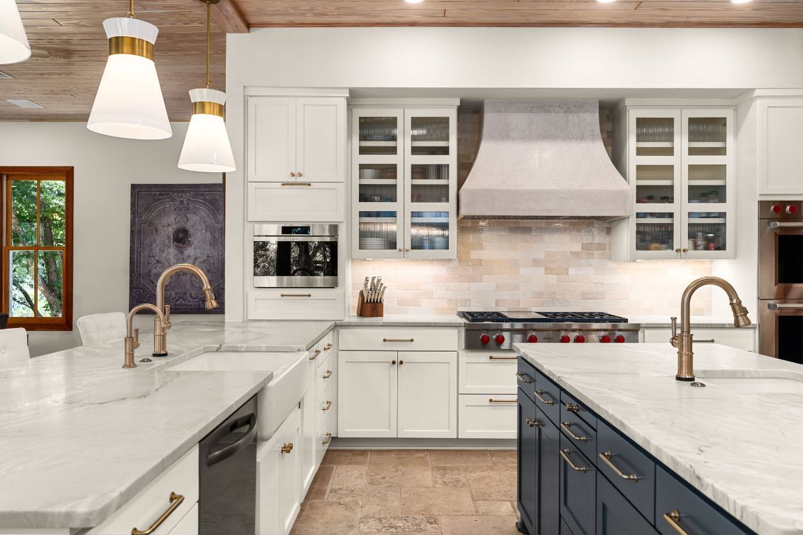 Interior, Kitchen, Pendant Lights, Recessed Lighting, Stainless Steel Appliances