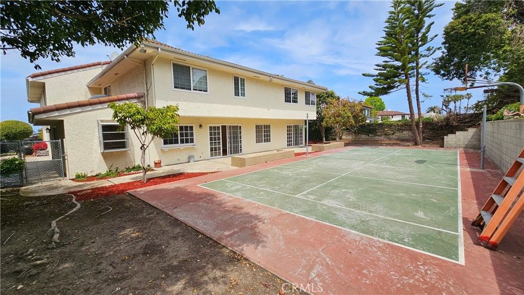 Exterior, Tennis Courts