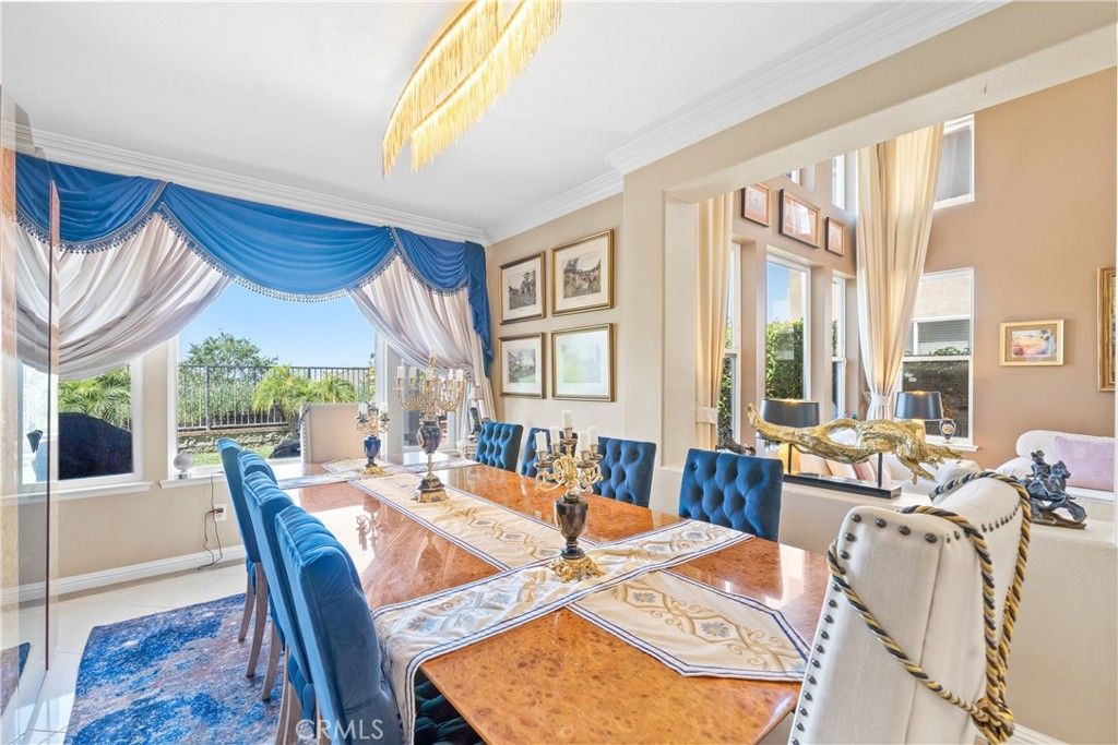 Dining room, Interior