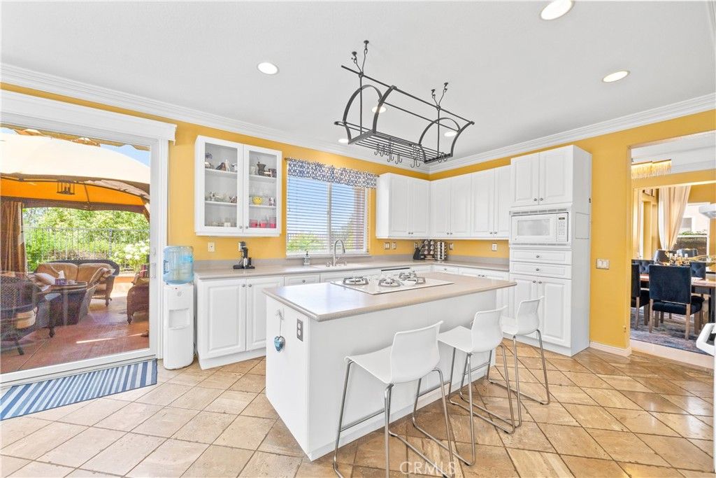 Dining room, Interior, Kitchen, Recessed Lighting