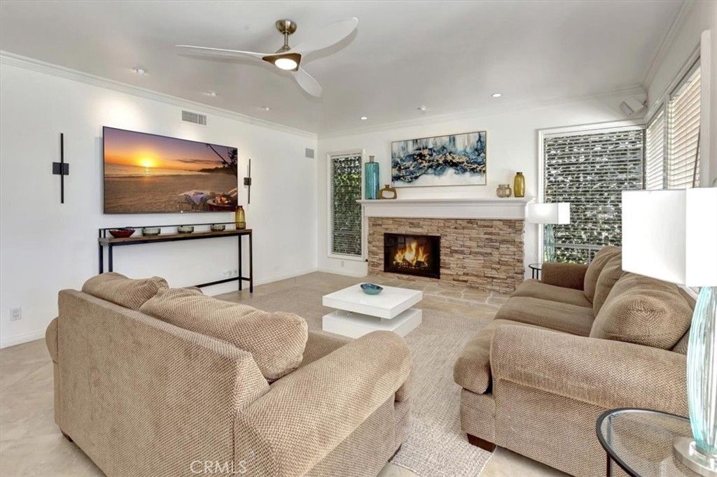 Interior, Kitchen, Living room, Pendant Lights, Recessed Lighting