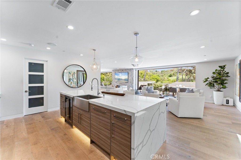 Interior, Kitchen, Living room, Pendant Lights, Recessed Lighting, Wood Texture Flooring