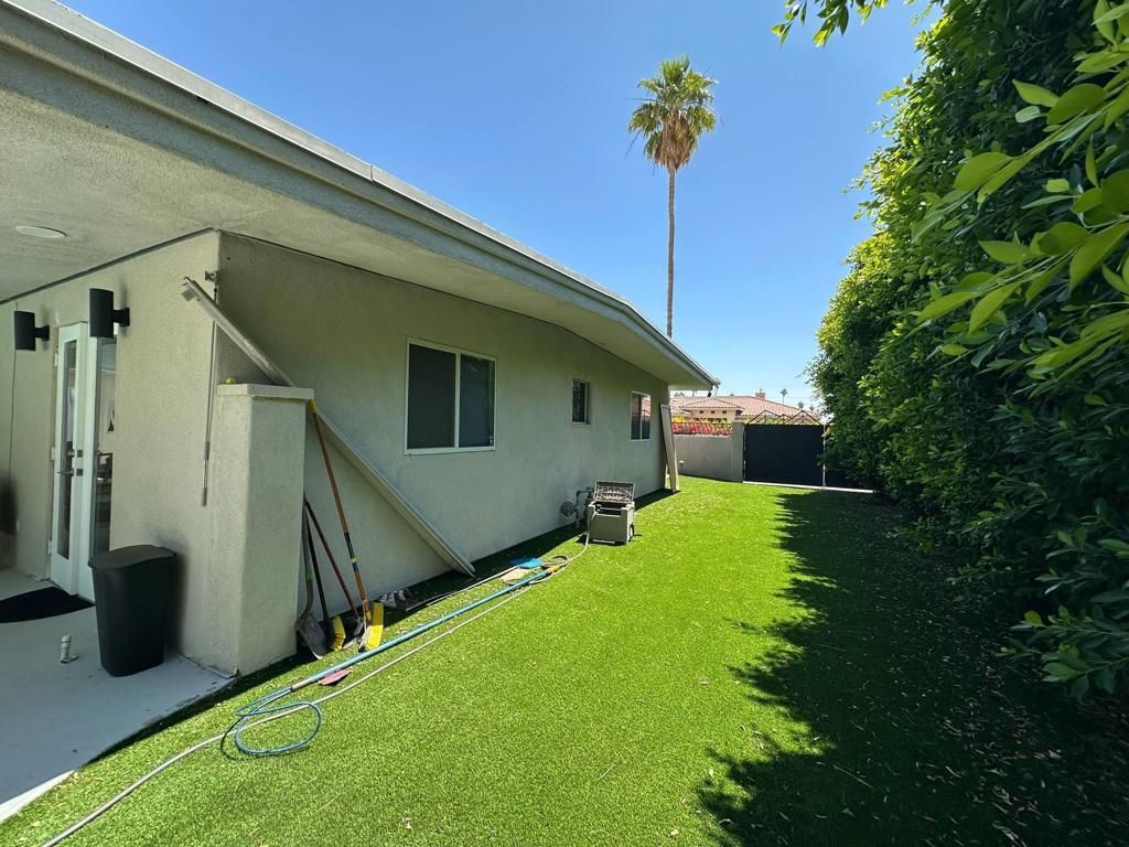 Backyard, Exterior