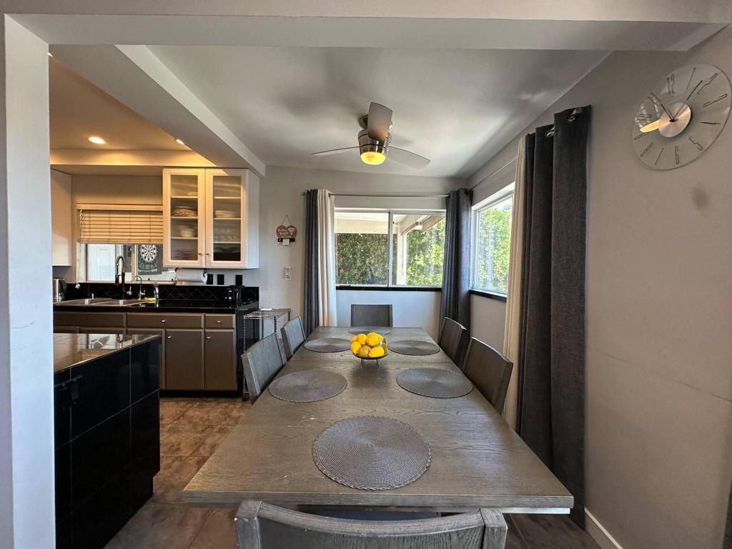 Dining room, Interior, Kitchen, Recessed Lighting