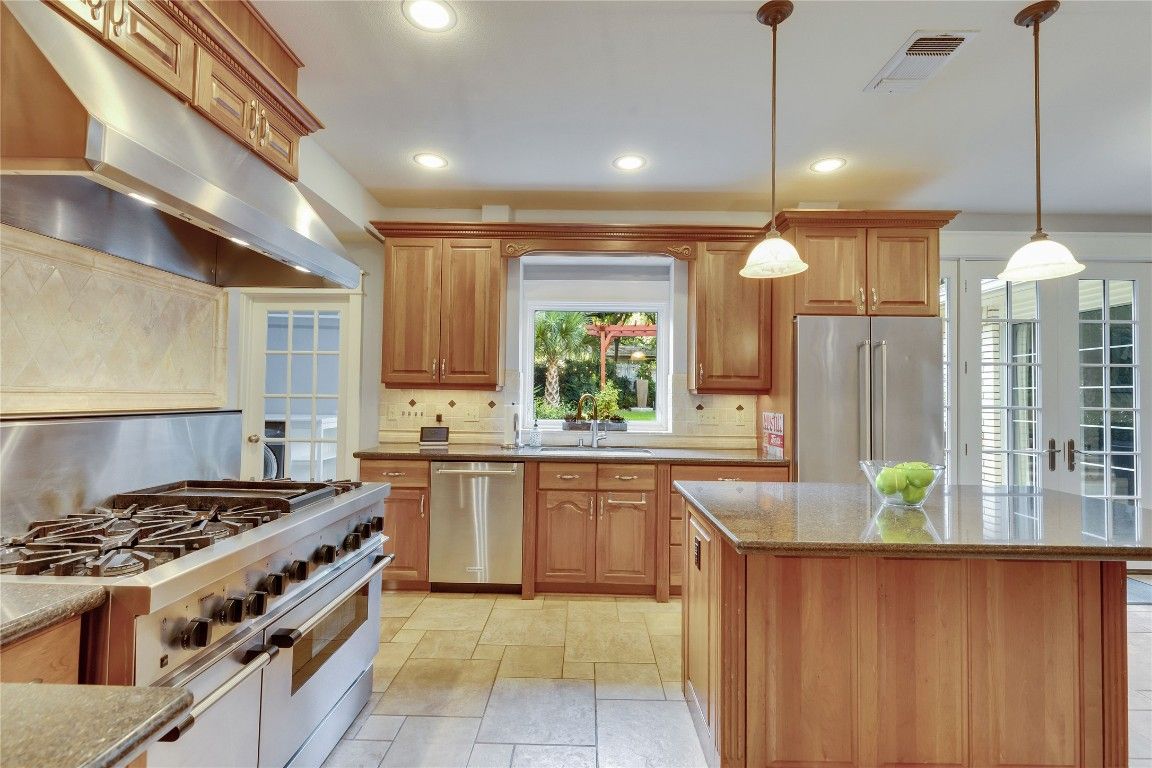 Interior, Kitchen, Pendant Lights, Recessed Lighting, Stainless Steel Appliances