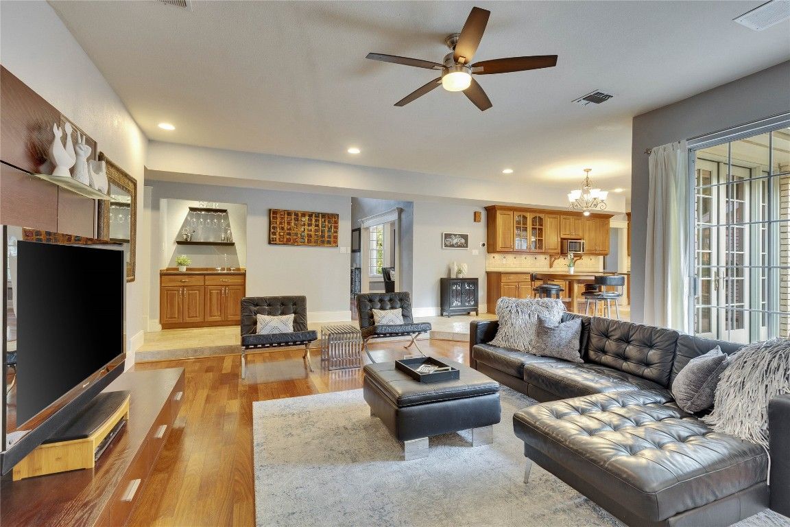Chandelier, Interior, Kitchen, Living room, Recessed Lighting, Wood Texture Flooring