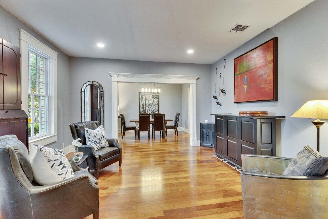 Chandelier, Dining room, Interior, Recessed Lighting, Wood Texture Flooring
