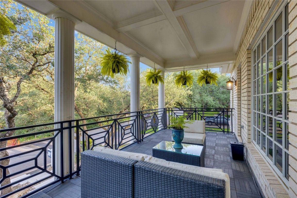 Exterior, Sun Room