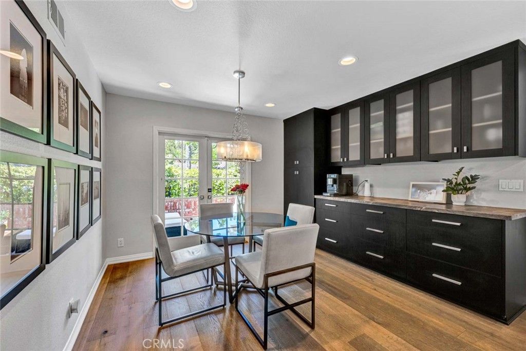 Chandelier, Dining room, Interior, Pendant Lights, Recessed Lighting, Wood Texture Flooring