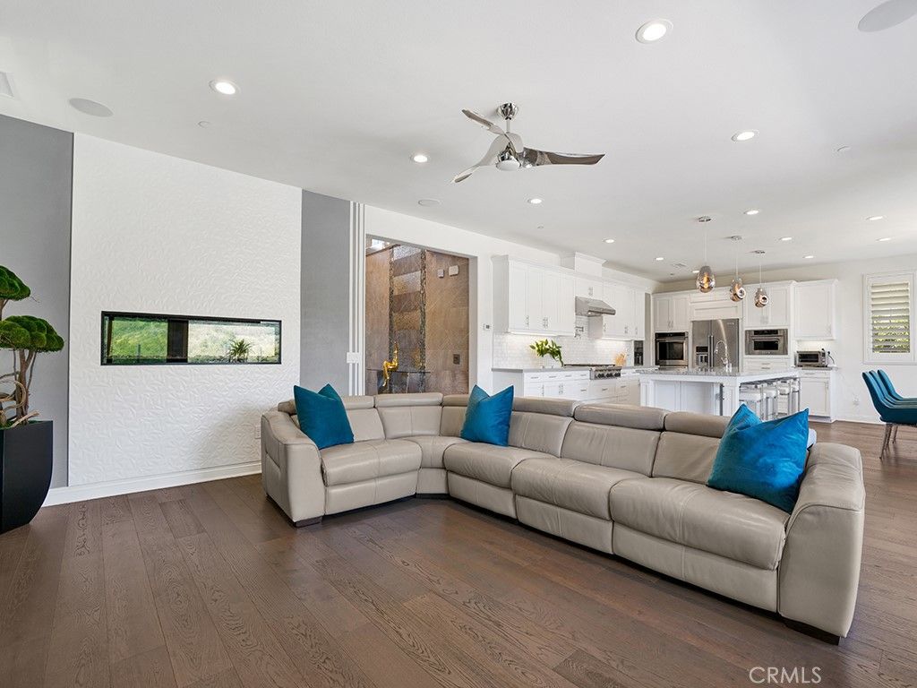 Interior, Kitchen, Living room, Pendant Lights, Recessed Lighting, Stainless Steel Appliances, Wood Texture Flooring